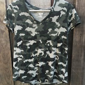 Camo V-neck T-shirt
